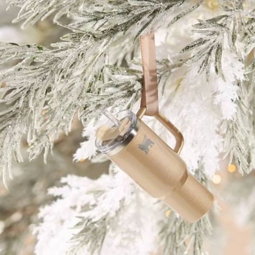 Stanley LIMITED EDITION 2024 Mini Quencher Keychain Ornament Champagne